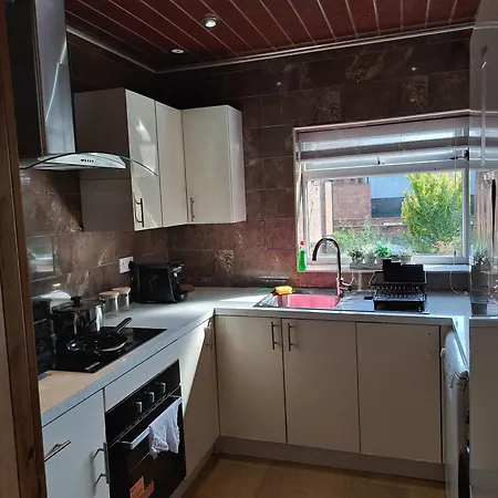 Grand Apartments Stretford-3